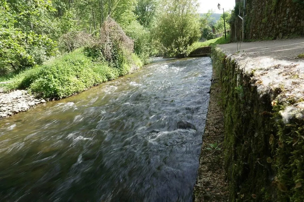 Vila La Grange Du Colombier - Saint Geniez D'Olt Et D'Aubrac 0*, Saint-Geniez-dʼOlt Francie